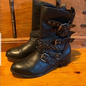 Torrid boots size 9 - (fit like an 8)